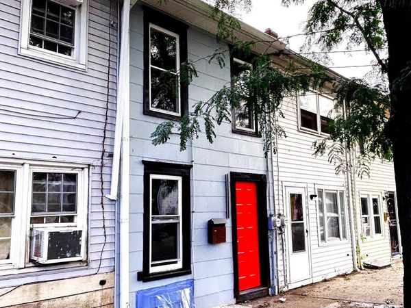 106 WILLIAM STREET, TRENTON, NJ 08611