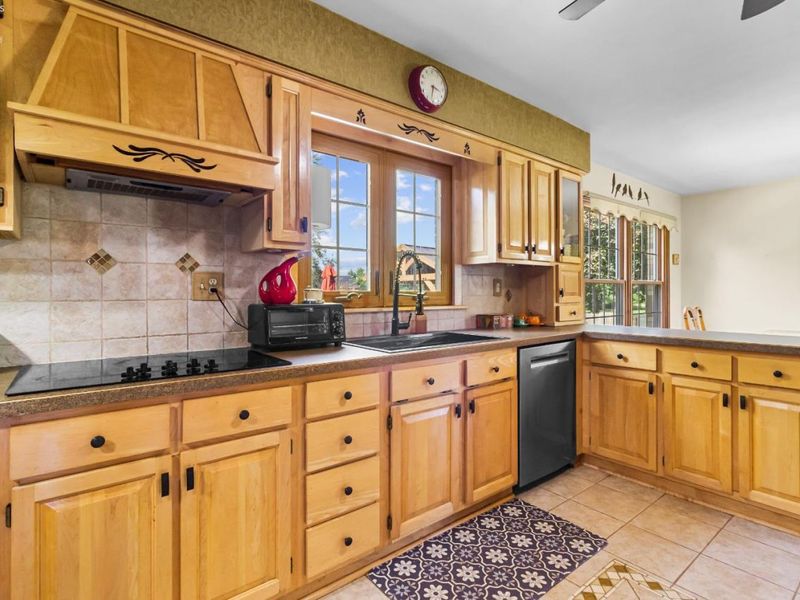 47568 Middle Ridge Road, Amherst, OH 44001 Photo 23