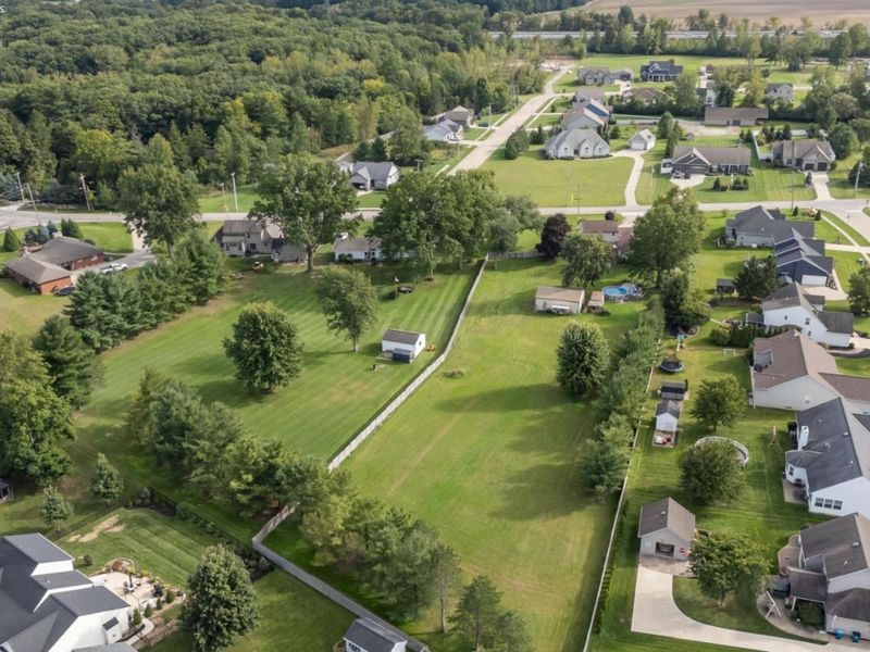 47568 Middle Ridge Road, Amherst, OH 44001 Photo 6