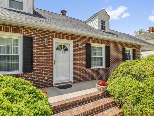 318 S Fayetteville Street , Liberty, NC 27298