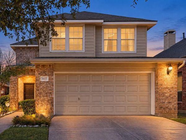 8425 Tyler Drive, Lantana, TX 76226