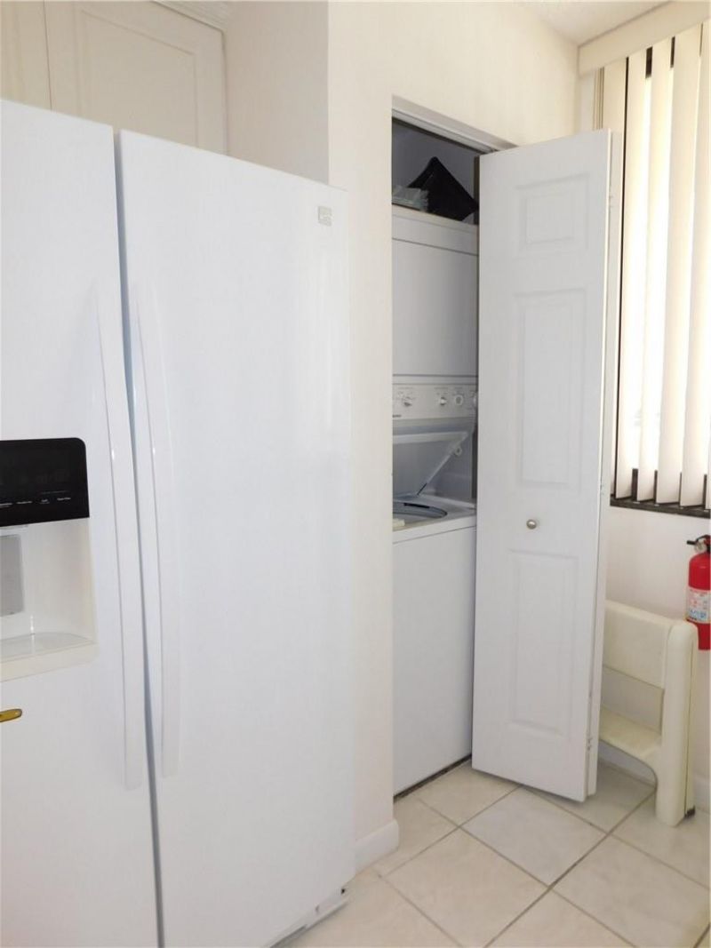 510 N Ocean Boulevard, Unit 404, Pompano Beach, FL 33062 Photo
