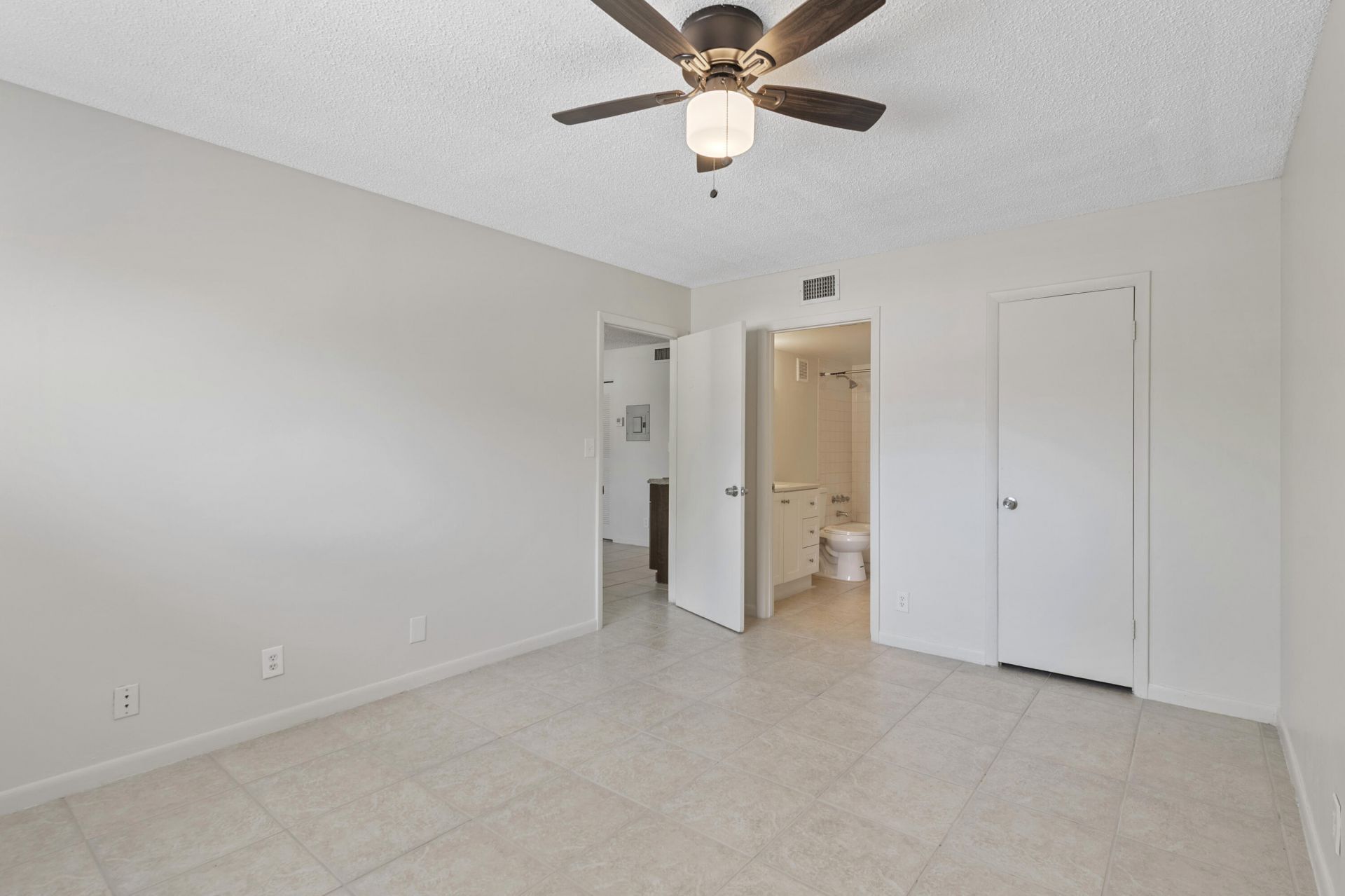 2054 NW 43rd Terrace, Unit 4, Lauderhill, FL 33313 Photo
