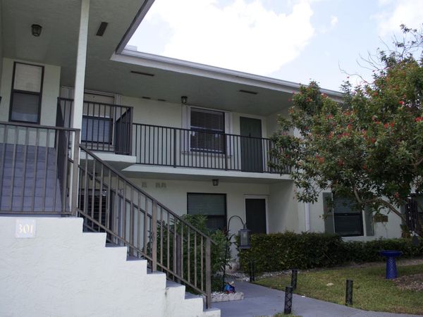 301 SABAL RIDGE Circle, Unit F, Palm Beach Gardens, FL 33418