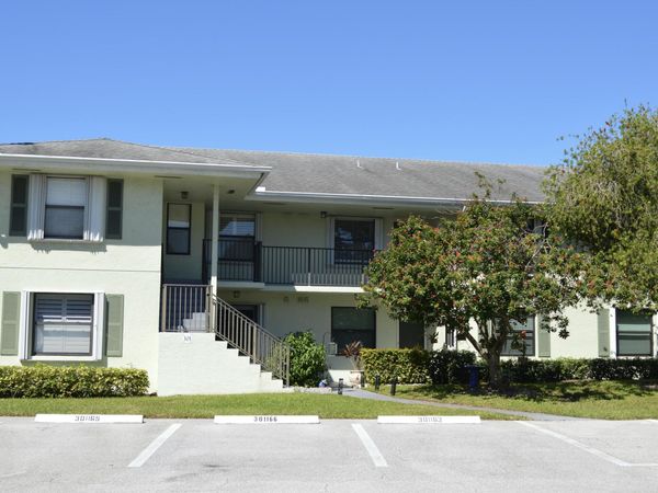 301 SABAL RIDGE Circle, Unit F, Palm Beach Gardens, FL 33418