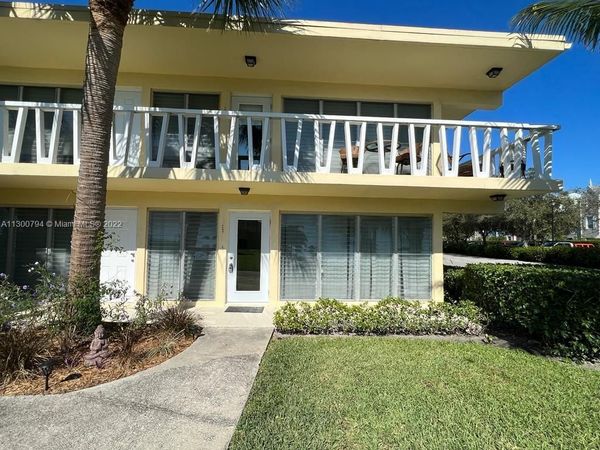2755 NE 28th Avenue, Unit C3, Lighthouse Point, FL 33064