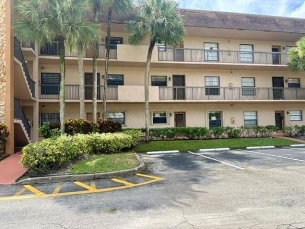 6095 N SABAL PALM Boulevard, Unit 308, Tamarac, FL 33319