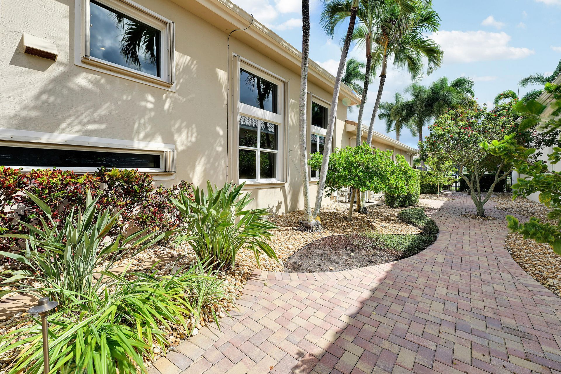 807 Floret Drive, Palm Beach Gardens, FL 33410 Photo