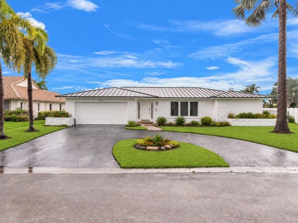 1852 NW 82ND Avenue, Coral Springs, FL 33071
