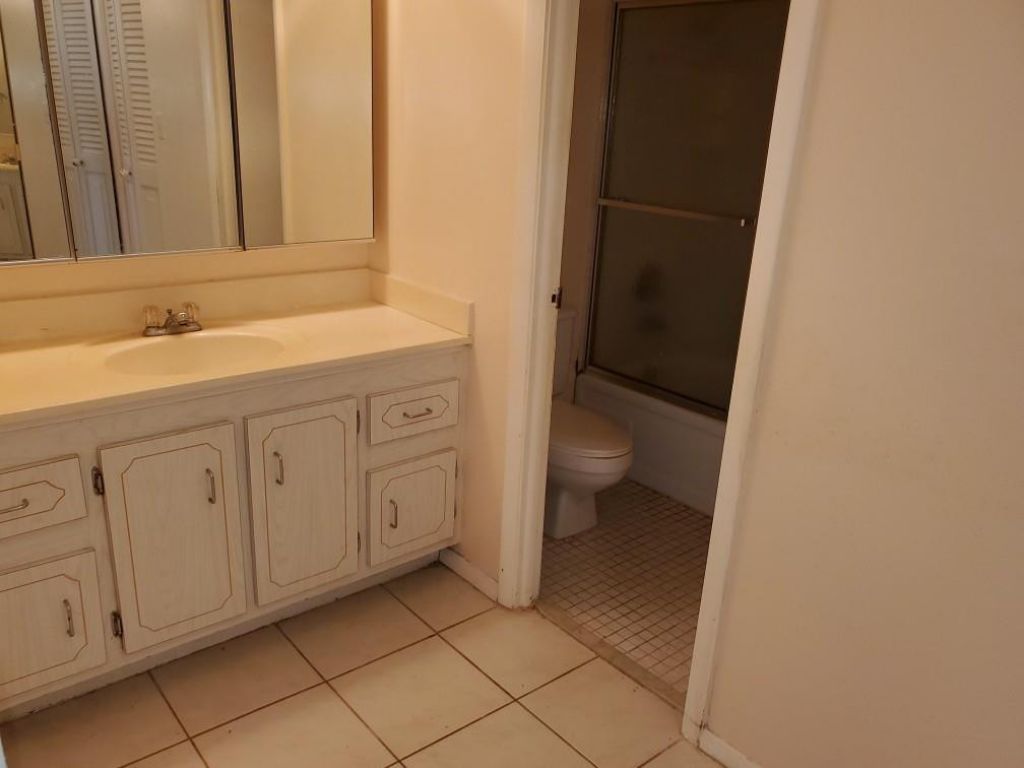 1200 Saint Charles Place, Unit 409, Pembroke Pines, FL 33026 Photo