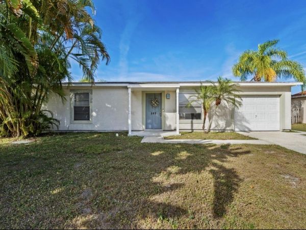 307 SE Husted Terrace, Port St. Lucie, FL 34983