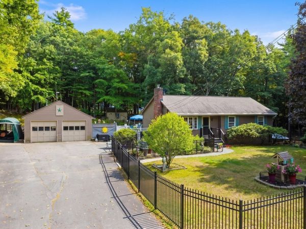 17 Maple Street, Douglas, MA 01516