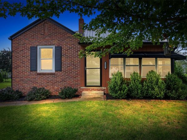 3901 B Avenue NE, Cedar Rapids, IA 52402