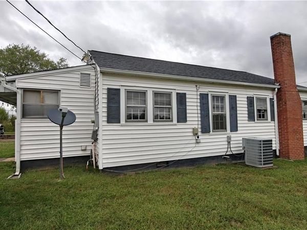 5441 US Highway 21 , Jonesville, NC 28642