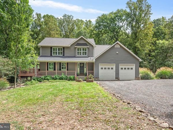 15334 HILLSBORO ROAD, HILLSBORO, VA 20132