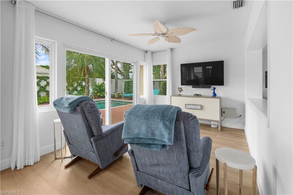 807 Rue Deville , Unit 2.11, Naples, FL 34108 Photo