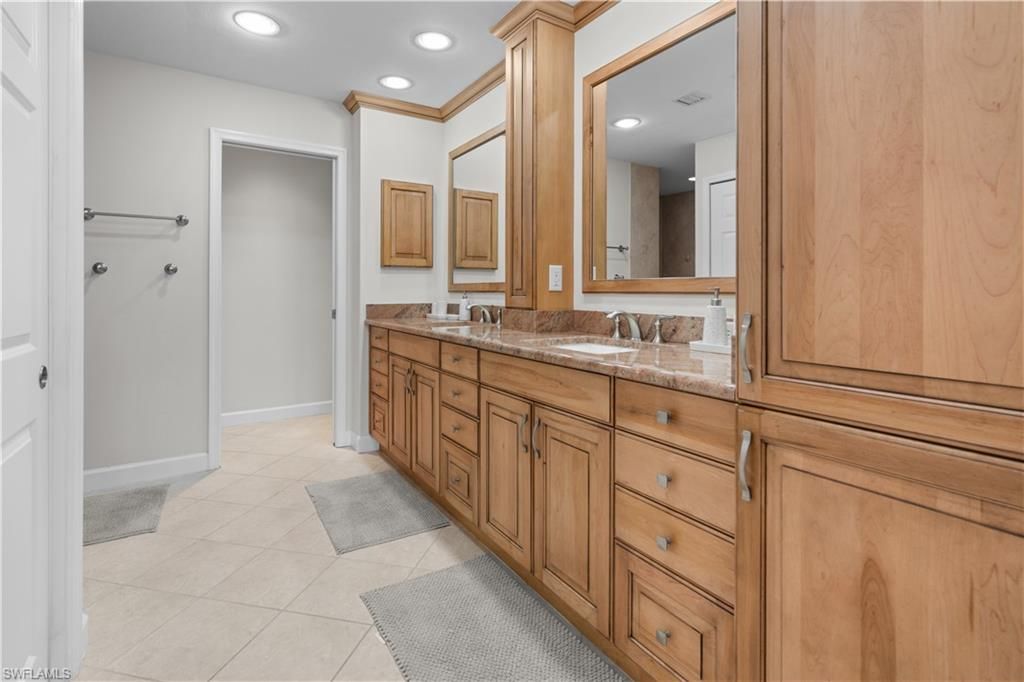 807 Rue Deville , Unit 2.11, Naples, FL 34108 Photo
