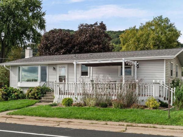 780 River Street, Dakota, MN 55925