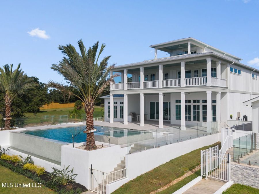 Property Image 140