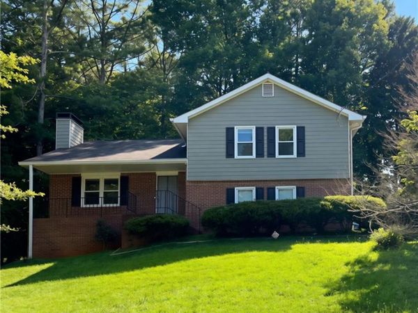 33 Chief Circle , Lawrenceville, GA 30043