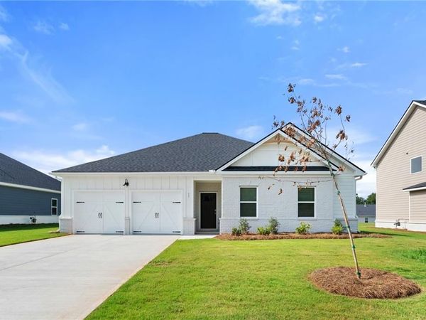 33 Faulkner Circle , Social Circle, GA 30025