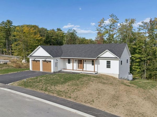 32 Woodbrey Lane , Standish, ME 04084
