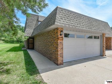 3400 Neerpark Drive, Lincoln, NE 68506