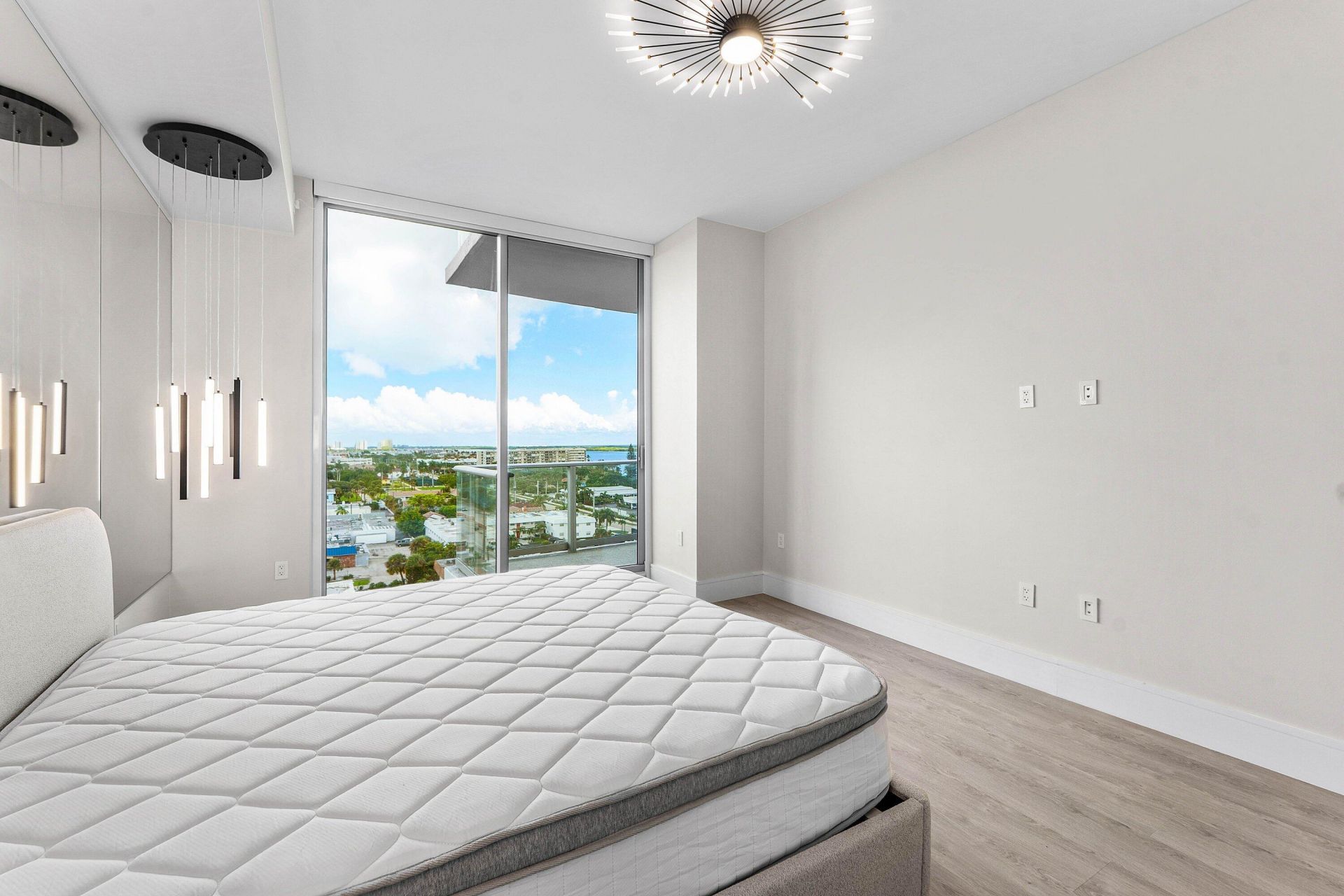 220 Lake Shore Drive, Unit 917, Lake Park, FL 33403 Photo