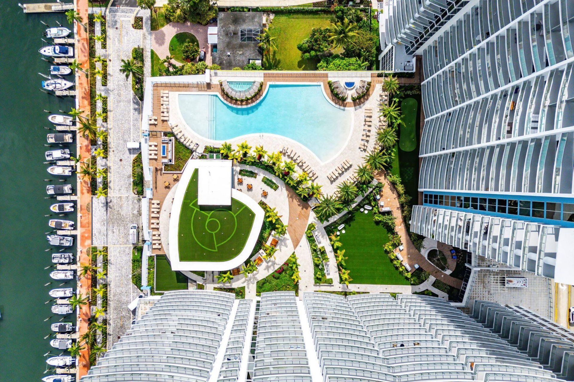 220 Lake Shore Drive, Unit 917, Lake Park, FL 33403 Photo