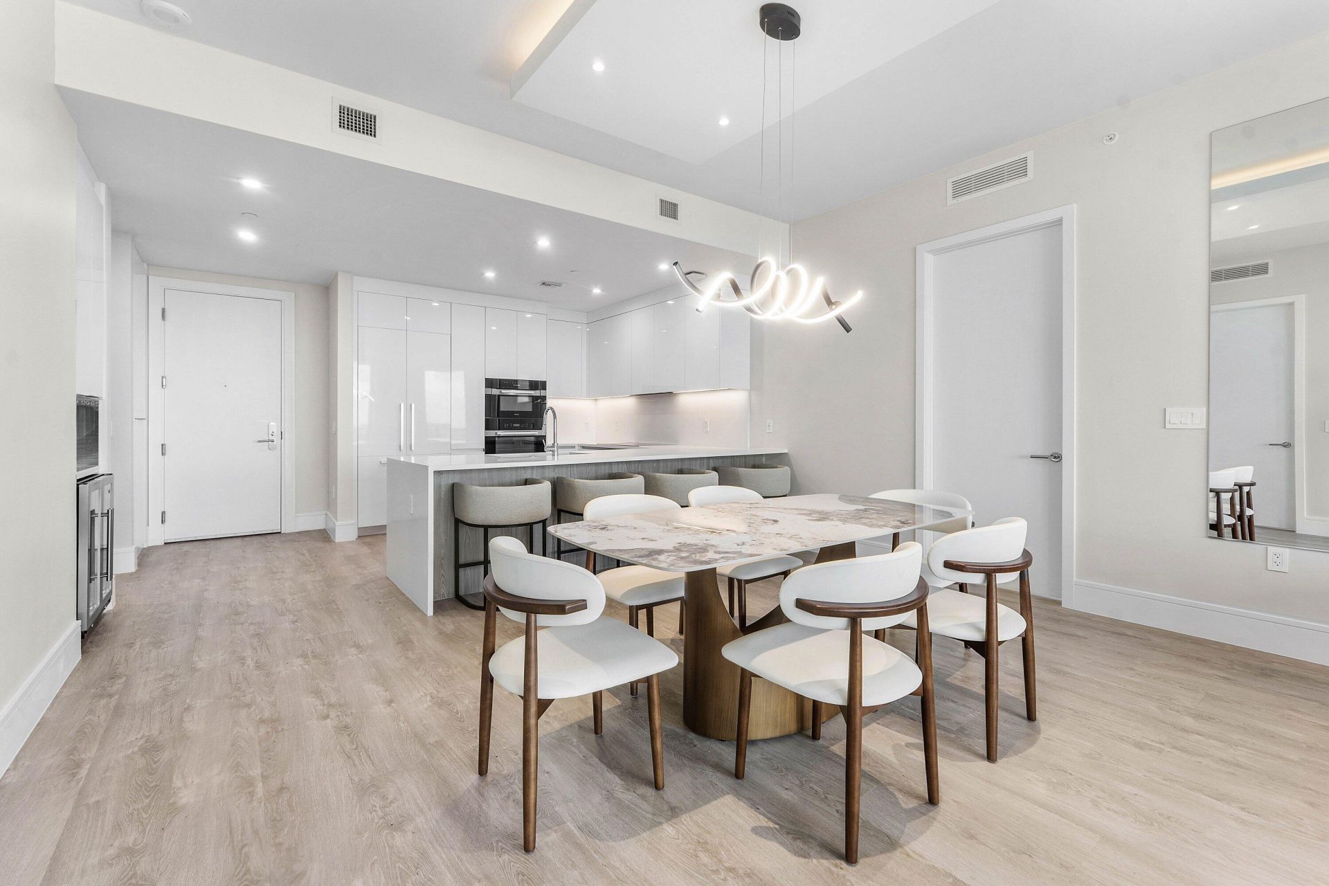 220 Lake Shore Drive, Unit 917, Lake Park, FL 33403 Photo
