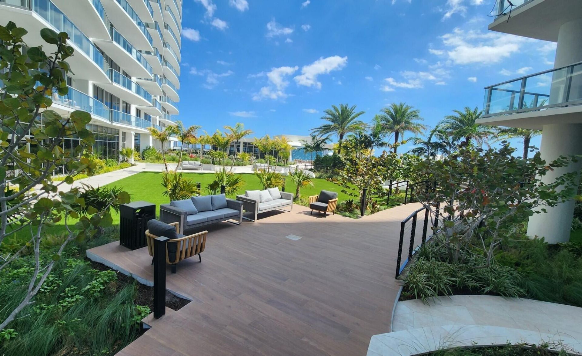 220 Lake Shore Drive, Unit 917, Lake Park, FL 33403 Photo