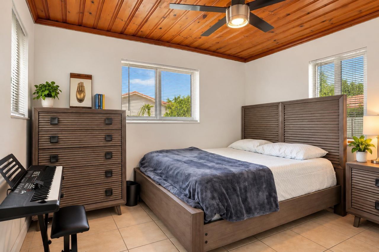 4401 SW 21st Street, Fort Lauderdale, FL 33317 Photo