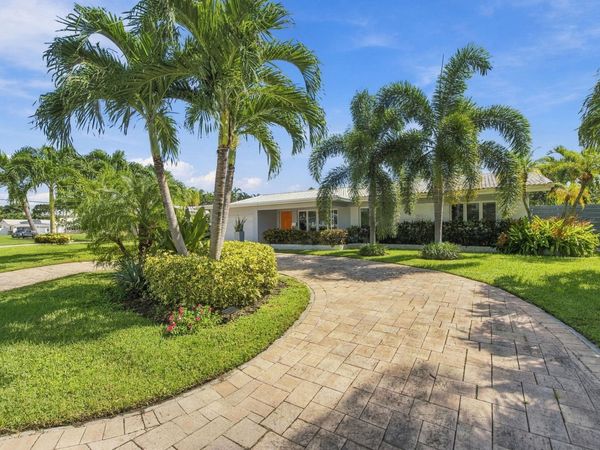 4230 NE 19TH Avenue, Oakland Park, FL 33308