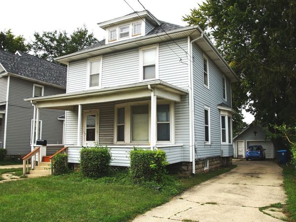 347 S S Lake Street , Aurora, IL 60506