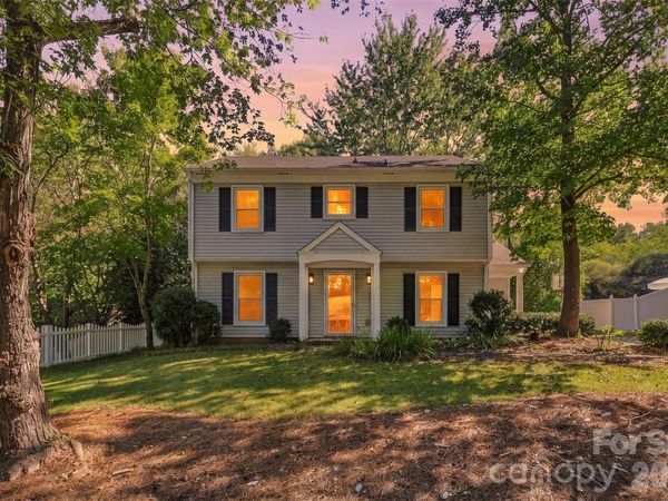 320 Sunnywood Lane, Charlotte, NC 28270