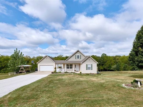 70 Countryside Estates Drive, Troy, MO 63379