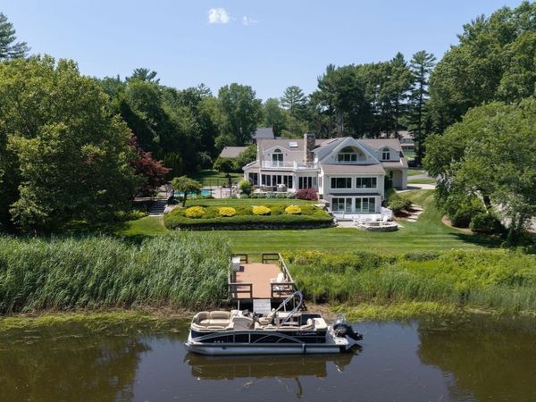 112 River Rd, Hanover, MA 02339