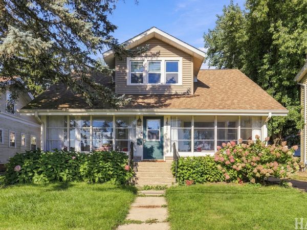 1617 N Riverside Drive, McHenry, IL 60050