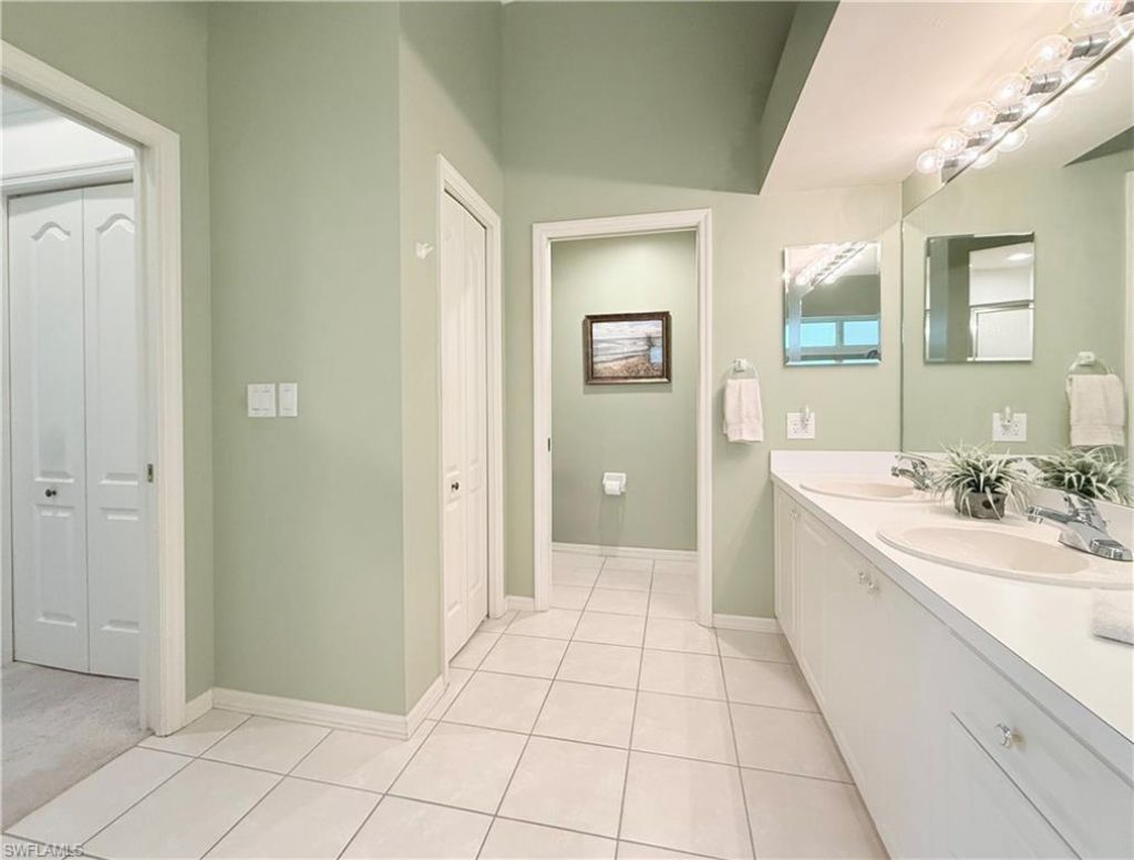 8580 Naples Heritage Dr, Unit 621, Naples, FL 34112 Photo