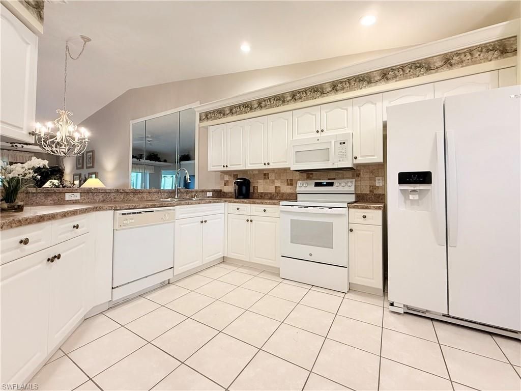 8580 Naples Heritage Dr, Unit 621, Naples, FL 34112 Photo
