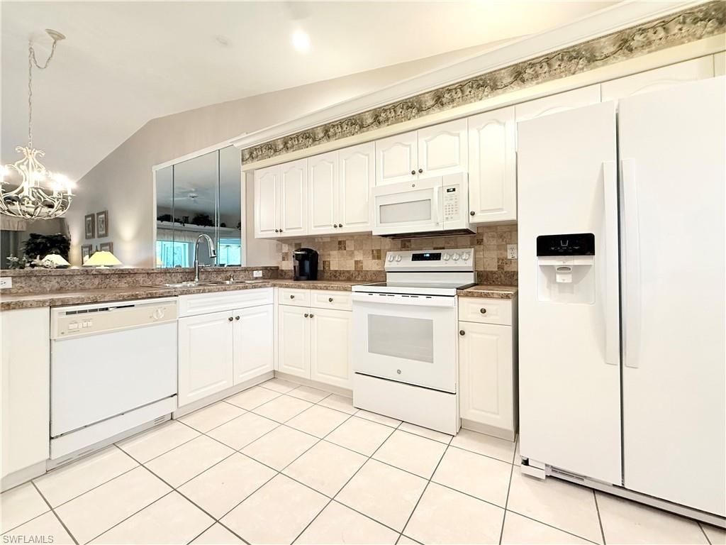 8580 Naples Heritage Dr, Unit 621, Naples, FL 34112 Photo