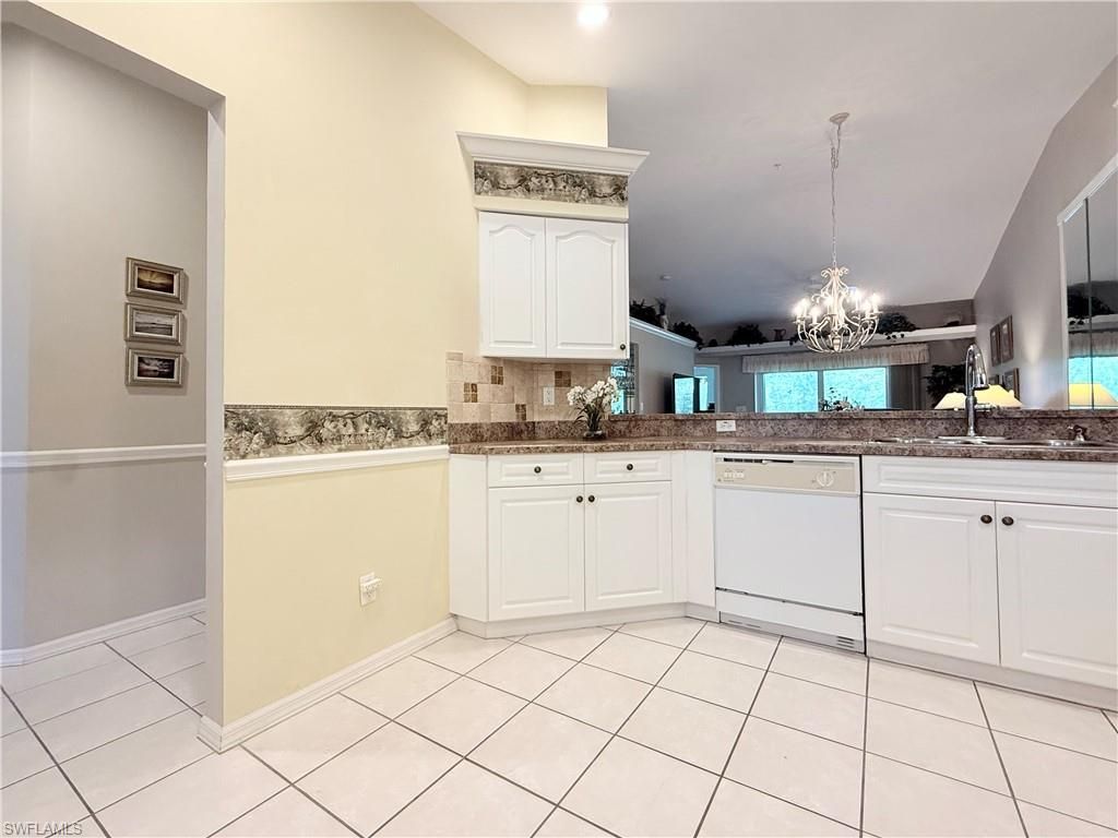 8580 Naples Heritage Dr, Unit 621, Naples, FL 34112 Photo