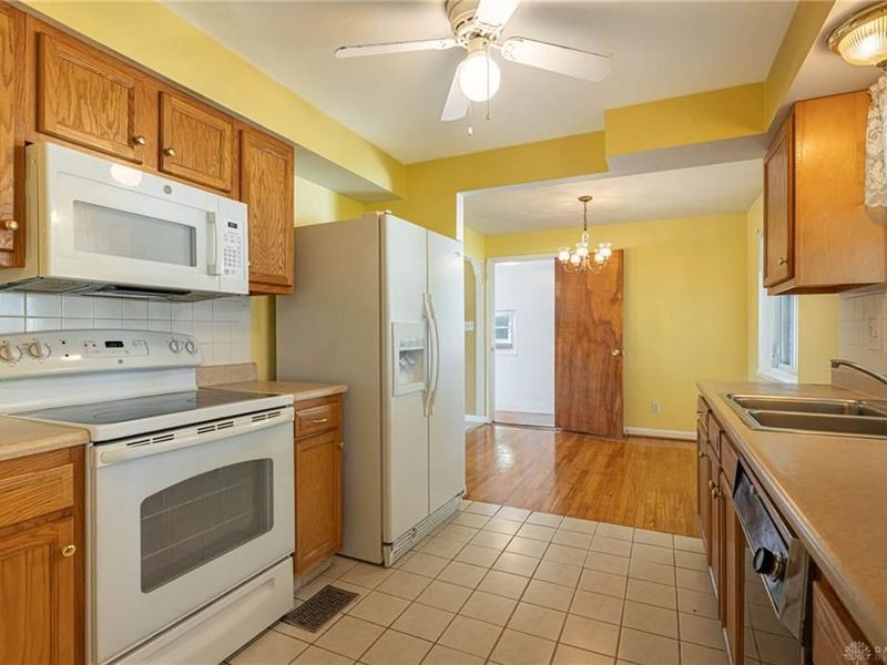1233 Cloverfield Avenue, Kettering, OH 45429 Photo 10