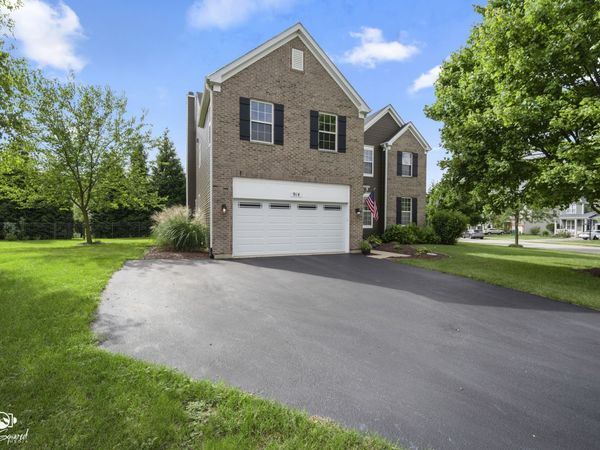 914 Pasture Rose Street, Joliet, IL 60431