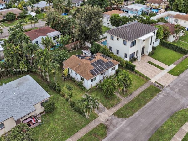 17401 NE 11th Ct , Miami, FL 33162
