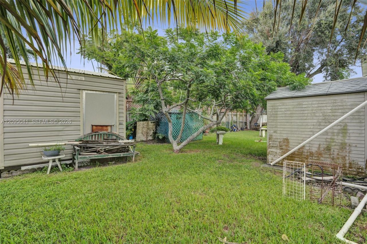 17401 NE 11th Ct, Miami, FL 33162 Photo