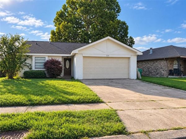320 SUGARPINE Drive , Gretna, LA 70056