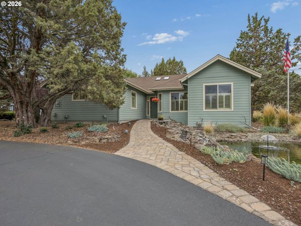 2311 CONDOR DR, Redmond, OR 97756