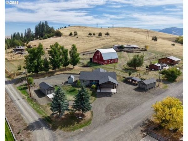 503 S HOLMES ST, Wallowa, OR 97885