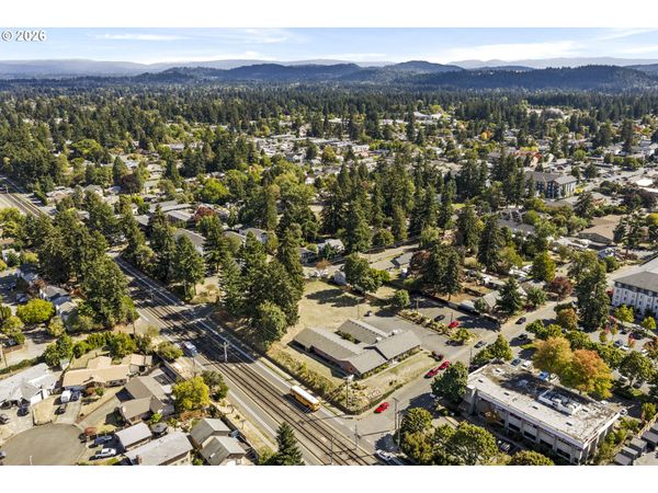 12414 E BURNSIDE ST, Portland, OR 97233